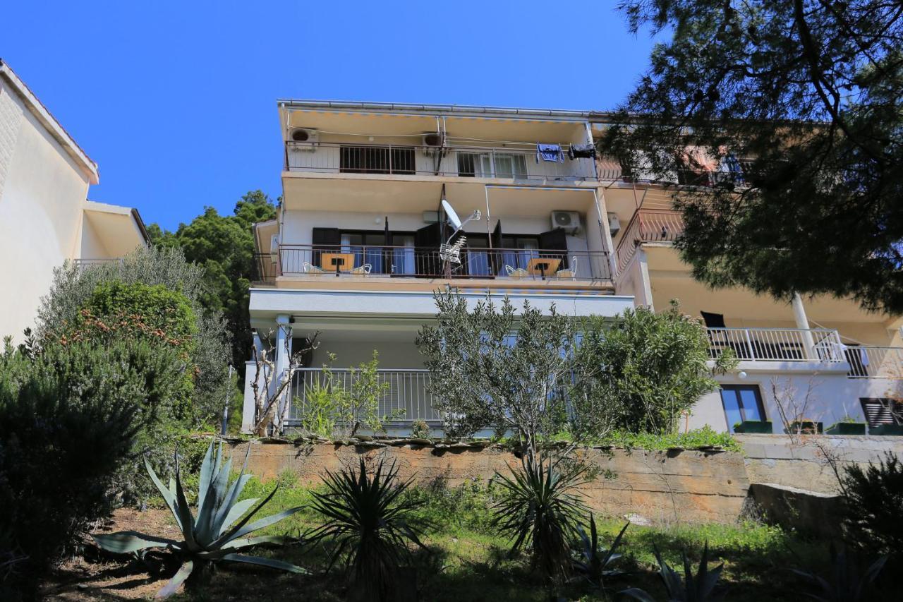Apartments By The Sea Brela, Makarska - 2718 Exterior foto