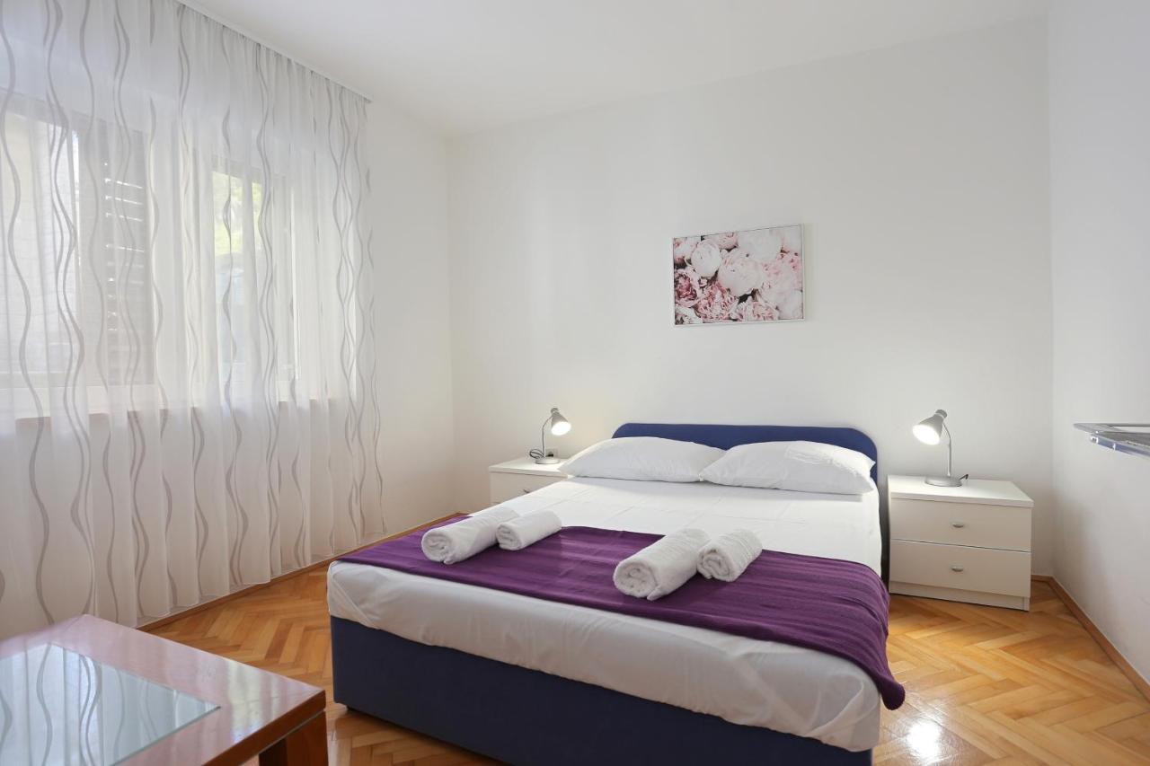 Apartments By The Sea Brela, Makarska - 2718 Exterior foto
