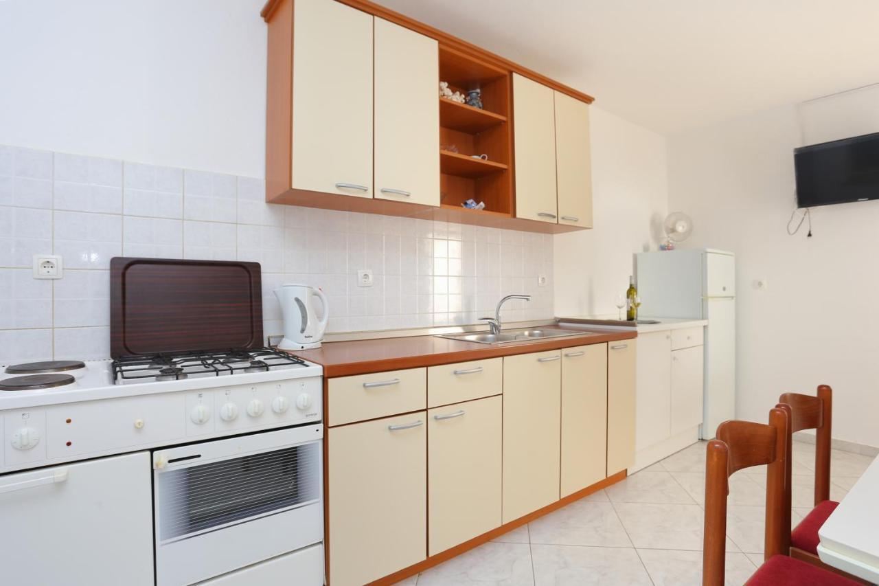 Apartments By The Sea Brela, Makarska - 2718 Exterior foto