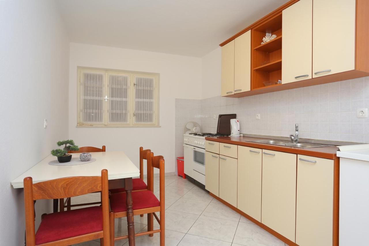 Apartments By The Sea Brela, Makarska - 2718 Exterior foto