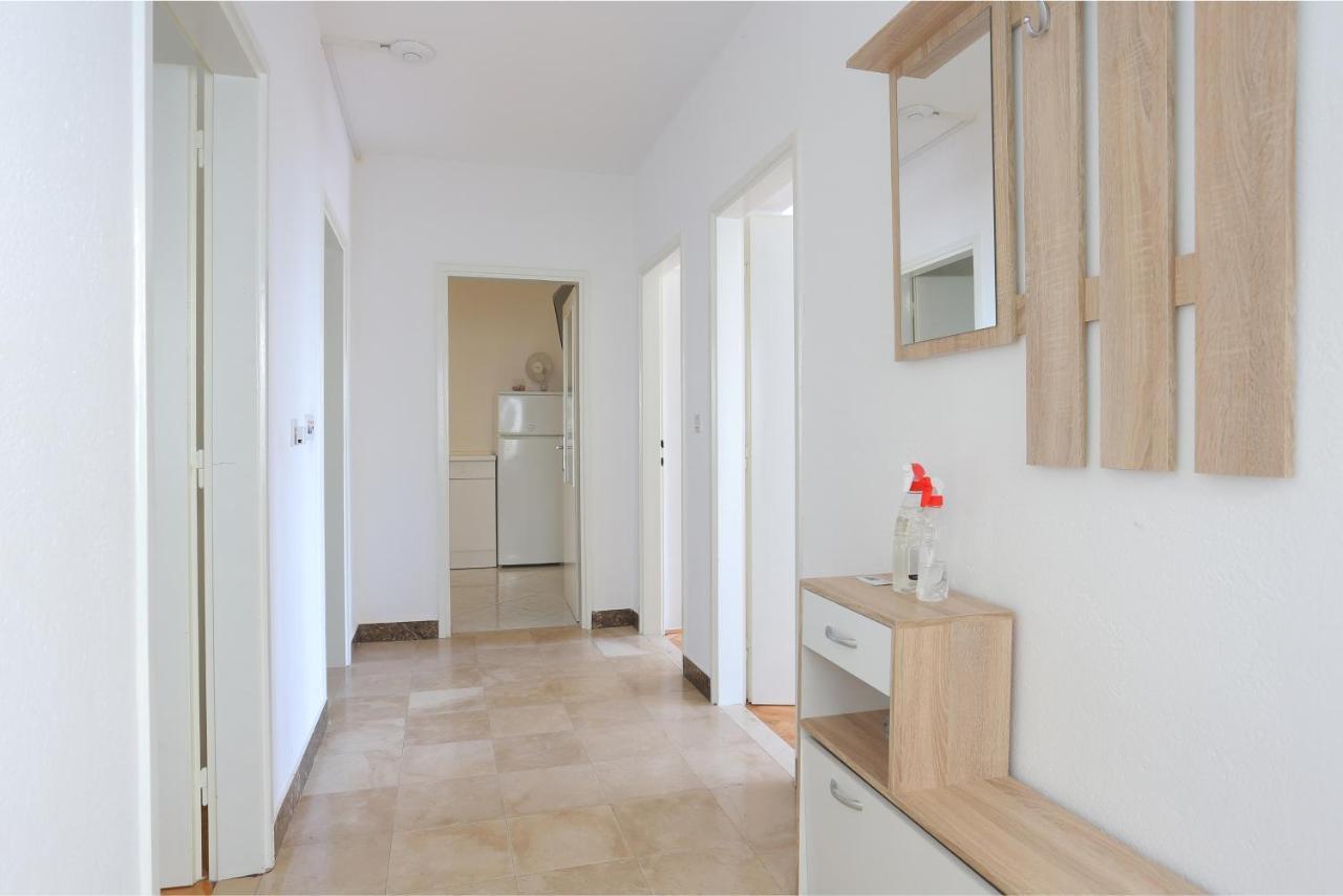 Apartments By The Sea Brela, Makarska - 2718 Exterior foto