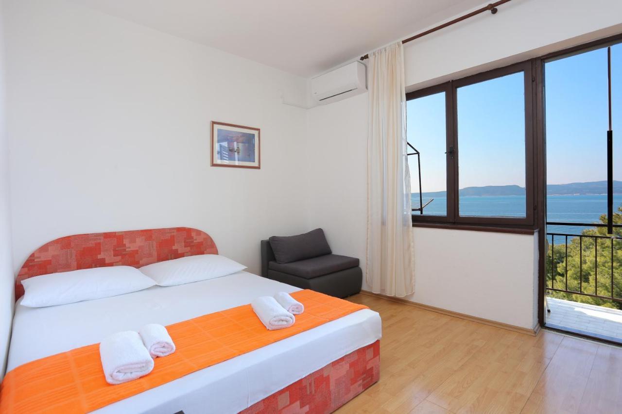 Apartments By The Sea Brela, Makarska - 2718 Exterior foto